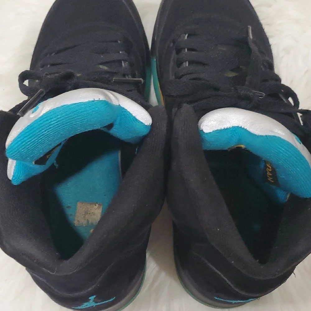Jordan 5 Retro Aqua Sneakers - Black - Picture 6 of 16